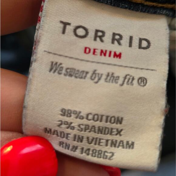 Torrid Medium Wash Easy Relaxed Boot Cut Stretch Casual Jeans Plus Size 24 - Picture 11 of 13